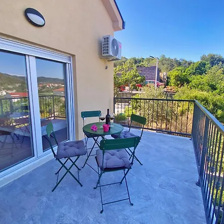 Portina Apartamento Bacina