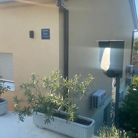 Apartment Portina